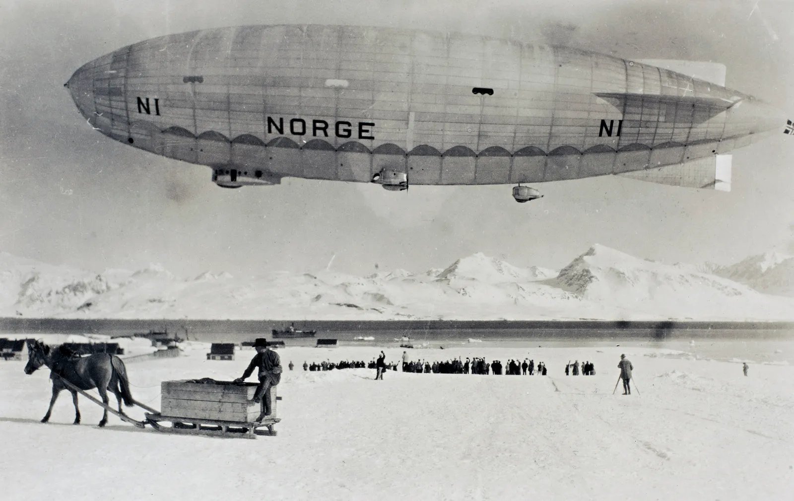 airship-Norge-Spitsbergen-Roald-Amundsen-North-Pole-1926